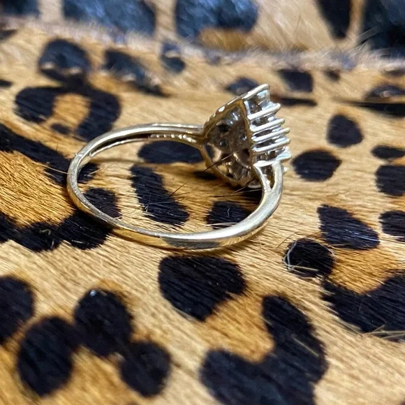 10k yellow gold size 7.25 .66 diamond cluster ring - Picture 8 of 8